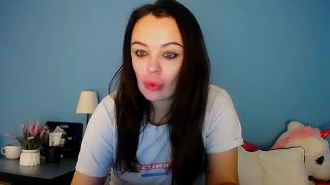 Snapshot of shesyourdream chatting on October 2025 11:11:01 AM Vikki online show from October 2025 11:11:01 AM