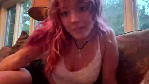 Snapshot of shh_itsmoon chatting on September 2025 11:41:02 PM shh_itsmoon online show from September 2025 11:41:02 PM