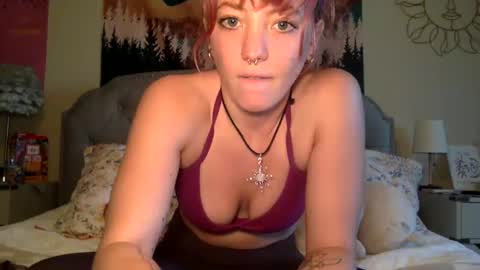 Snapshot of shh_itsmoon chatting on September 2025 09:09:01 PM shh_itsmoon online show from September 2025 09:09:01 PM