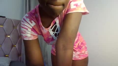 Snapshot of shillah024 chatting on December 2025 07:53:02 PM Shilla online show from December 2025 07:53:02 PM