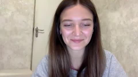 Jesica online show from October 2025 08:20:01 PM