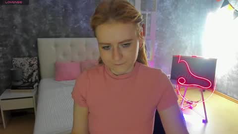 Snapshot of shiny_lisss chatting on May 2026 01:46:01 AM Lisa online show from May 2026 01:46:01 AM