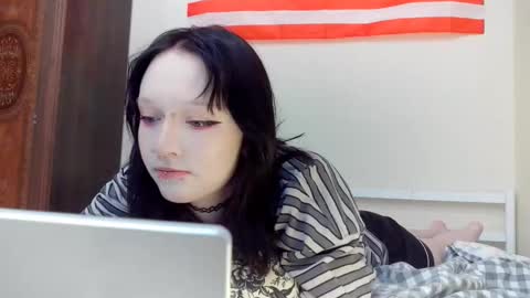 Snapshot of shirleyboulet chatting on January 2026 08:18:01 AM Luna online show from January 2026 08:18:01 AM