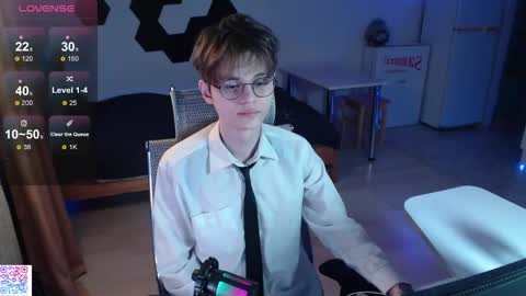 shiromy_ online show from December 2025 06:06:01 PM