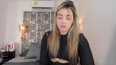 SHOFIA online show from September 2025 02:51:02 PM