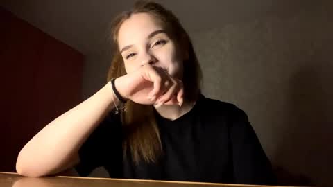 Snapshot of shondareadus chatting on May 2026 05:31:01 PM Sade online show from May 2026 05:31:01 PM