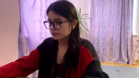 Snapshot of shontagrabowski chatting on April 2026 01:48:02 PM Marie online show from April 2026 01:48:02 PM