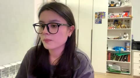 Snapshot of shontagrabowski chatting on May 2026 02:23:01 PM Marie online show from May 2026 02:23:01 PM