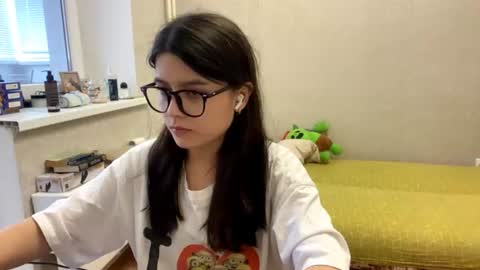 Marie online show from June 2026 02:34:01 PM
