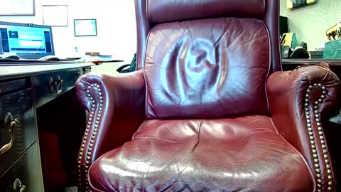 nikolas send dm for an appointment online show from February 2025 04:21:01 PM