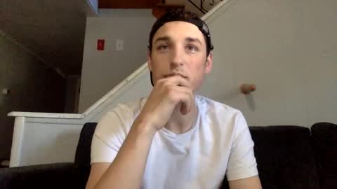 Snapshot of shortiesn40s chatting on October 2025 04:27:02 PM shortiesn40s online show from October 2025 04:27:02 PM