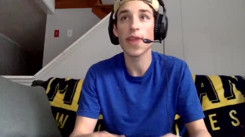 Snapshot of shortiesn40s chatting on February 2026 06:15:02 PM shortiesn40s online show from February 2026 06:15:02 PM