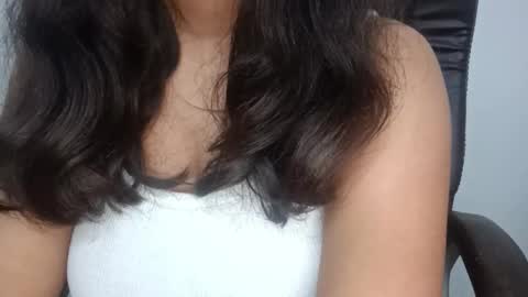 shreya_0 online show from December 2025 01:05:01 PM