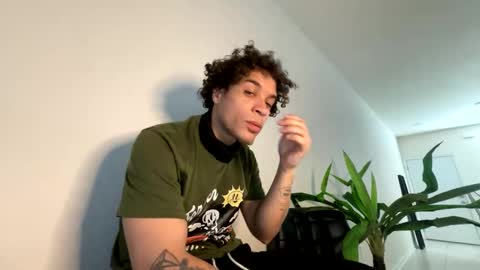 Snapshot of shurthingxx chatting on March 2025 03:24:02 PM shurthingxx online show from March 2025 03:24:02 PM