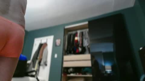 shutterbug989 online show from June 2026 12:50:01 AM