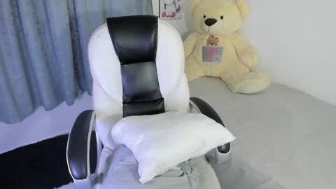 Nahomy online show from March 2025 04:54:02 AM