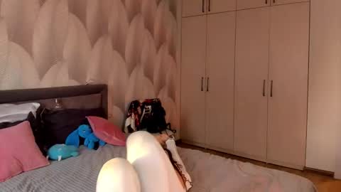 Mika online show from November 2025 02:02:02 AM