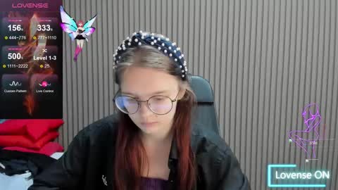 shy_elina01 online show from October 2025 10:24:02 AM