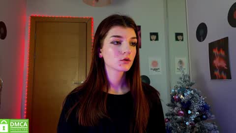 Snapshot of shybella_girl chatting on January 2025 07:06:02 AM Bella online show from January 2025 07:06:02 AM