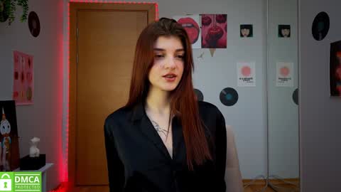 Snapshot of shybella_girl chatting on January 2025 07:11:02 AM Bella online show from January 2025 07:11:02 AM