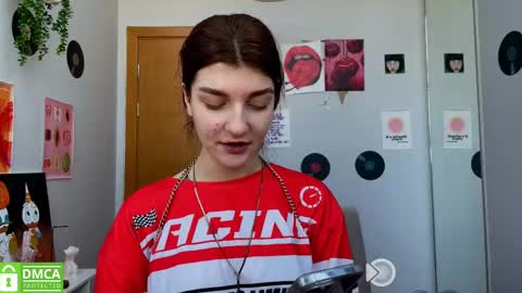 Snapshot of shybella_girl chatting on February 2025 08:47:02 AM Bella online show from February 2025 08:47:02 AM