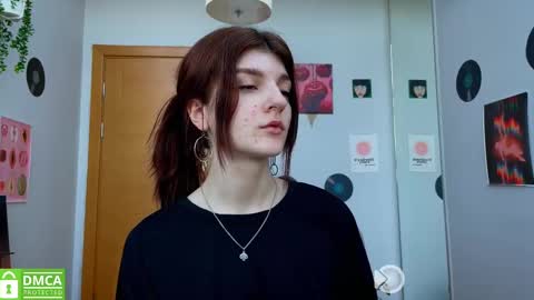 Snapshot of shybella_girl chatting on March 2025 07:03:01 AM Bella online show from March 2025 07:03:01 AM