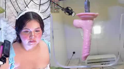 Snapshot of shylysweet chatting on October 2025 05:20:02 AM Shyly online show from October 2025 05:20:02 AM