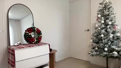 Snapshot of shysashy chatting on December 2024 07:51:01 AM Sasha online show from December 2024 07:51:01 AM