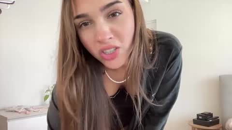 Snapshot of shysashy chatting on December 2024 01:29:01 AM Sasha online show from December 2024 01:29:01 AM