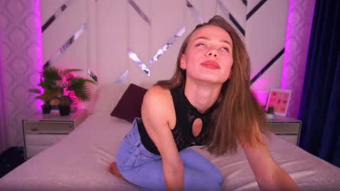 shyysiren online show from November 2025 03:02:01 PM