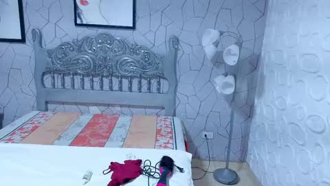 Sia online show from May 2026 12:10:01 PM