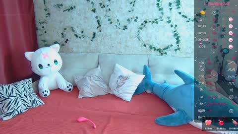 Sidny online show from December 2024 10:40:01 AM