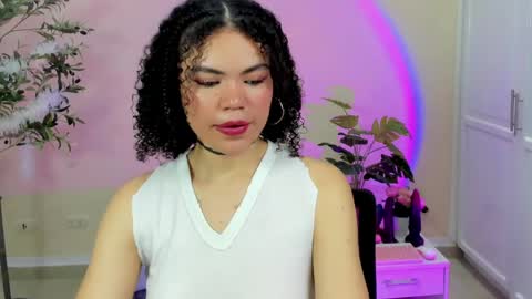 Vaiolet online show from April 2026 03:24:01 PM