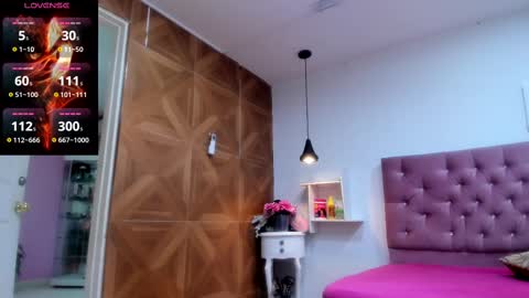 sienna_glow online show from September 2025 12:09:01 PM