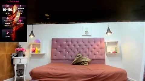 sienna_glow online show from September 2025 12:43:02 PM