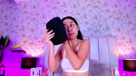 Camila Vargas online show from February 2025 12:11:01 PM