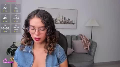 Snapshot of sienna_luxor chatting on May 2026 04:36:01 PM siiena online show from May 2026 04:36:01 PM