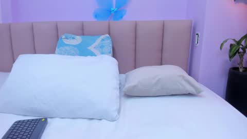 Snapshot of sienna_mg12 chatting on November 2025 11:57:02 AM sienna_mg12 online show from November 2025 11:57:02 AM