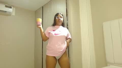 Sienna online show from September 2025 01:46:01 PM