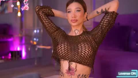 Sienna online show from October 2025 05:51:02 PM