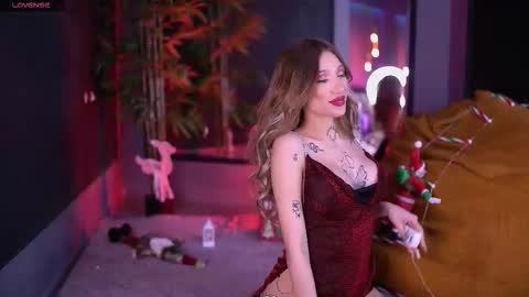 Snapshot of siennajayden chatting on December 2025 07:10:01 PM Sienna online show from December 2025 07:10:01 PM