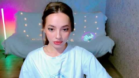 Sienna Mia online show from May 2026 04:37:02 PM