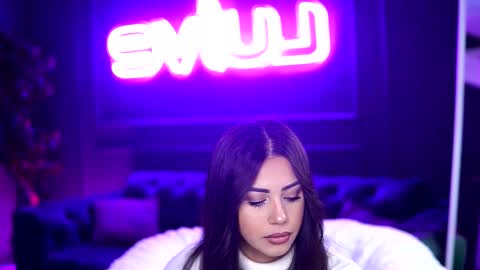 Sienna online show from November 2025 10:05:01 AM