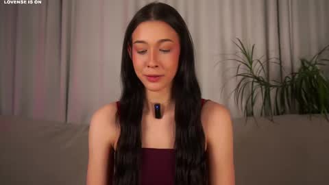 Eva  online show from November 2025 11:21:01 AM