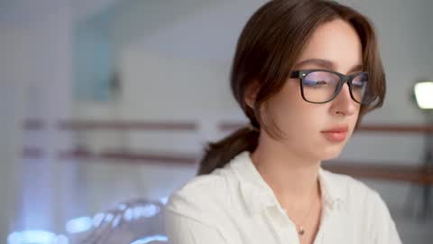 Snapshot of silent_chill chatting on December 2024 10:34:02 AM Chilli online show from December 2024 10:34:02 AM