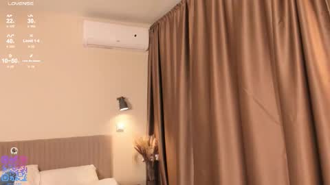 Snapshot of silkencrave chatting on November 2025 12:16:02 PM Call me Mia online show from November 2025 12:16:02 PM