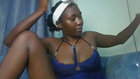 Memoo online show from May 2026 07:59:02 PM