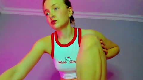 Mila online show from November 2025 09:09:02 AM