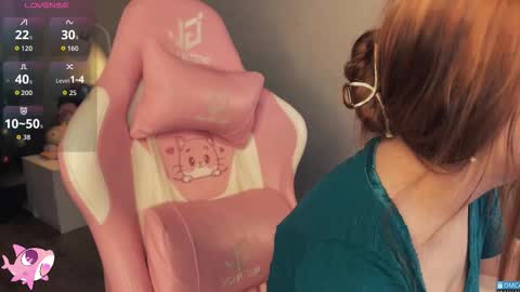 Snapshot of silkyfin chatting on February 2026 04:07:02 PM Nixie online show from February 2026 04:07:02 PM