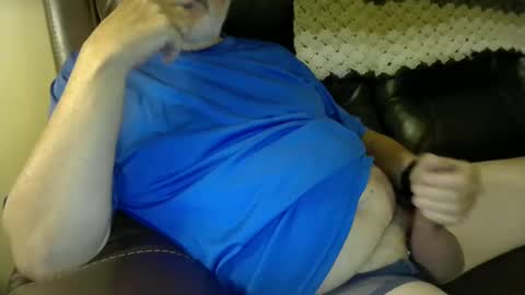 Daddy Bear online show from September 2025 09:34:01 AM